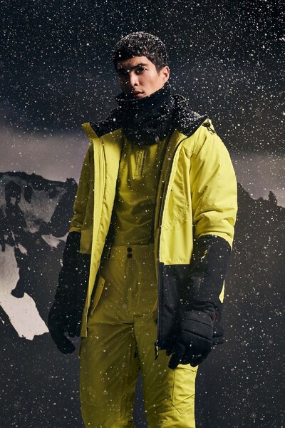 DeFacto Fit Su Itici Regular Fit Kapüşonlu Su Geçirmez Mont A7114ax23wn