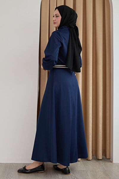 InStyle Рівна двоколірна сукня з ґудзиками