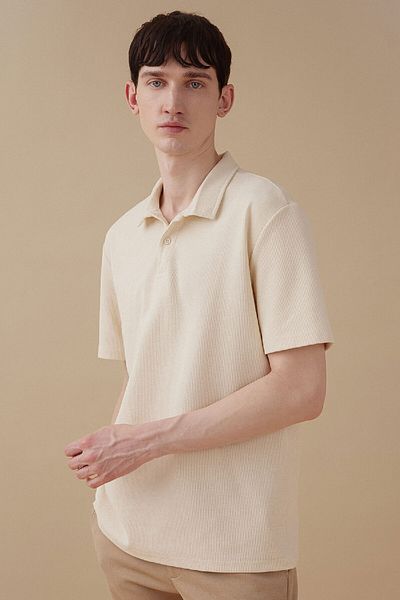 DeFacto Neues, einfarbiges, kurzärmliges Basic-Poloshirt mit normaler Passform B4939ax24sp