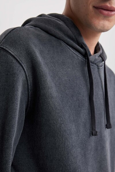 DeFacto Black Regular Fit Hooded Washed Faded Effect Kangaroo Pocket Sweatshirt B1118Ax23Au