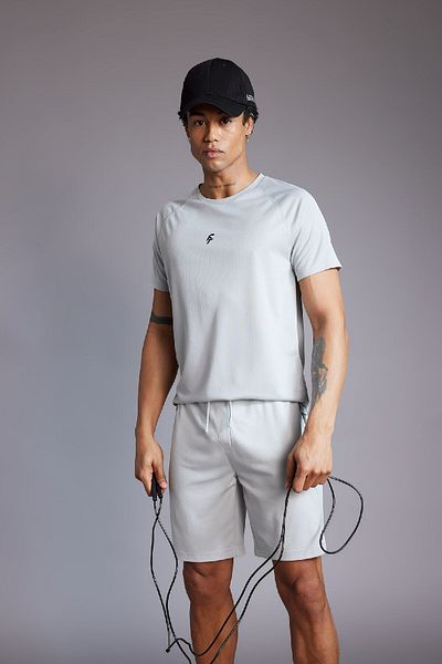 DeFacto Bedrucktes Slim-Fit-Sportler-T-Shirt mit Rundhalsausschnitt – V2887az24sp