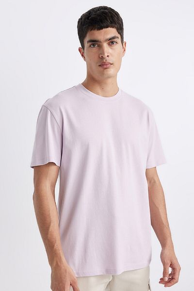 DeFacto Neues, kurzärmliges T-Shirt aus 100 % Baumwolle mit normaler Passform und Rundhalsausschnitt – V7699AZ24SP