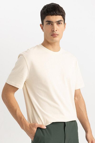 DeFacto Neues, kurzärmliges T-Shirt aus 100 % Baumwolle mit normaler Passform und Rundhalsausschnitt – V7699AZ24SP