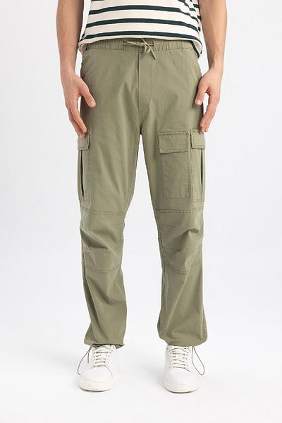DeFacto Relax Fit Straight Leg Parachute Trousers with Cargo Pockets B4555AX24SP
