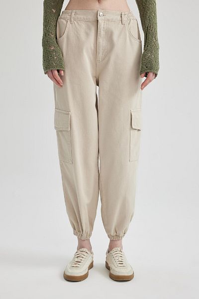 DeFacto Spodnie dresowe Cool Jogger z tkaniny gabardynowej - regularna talia, kieszenie cargo B0454Ax24Sp