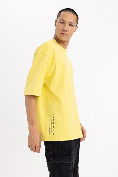 DeFacto Laza szabású, nyakú zsebes nyomott rövid ujjú nehéz szövet póló B8126ax23cw