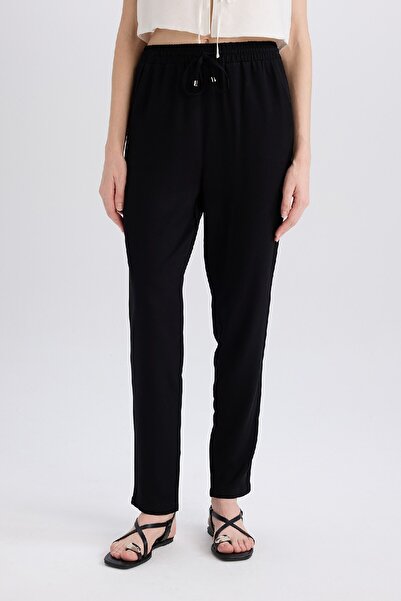 DeFacto Belmando Harem Kumaş Pantolon Cepli Normal Bel Basic Düz Paça L3164az24sm