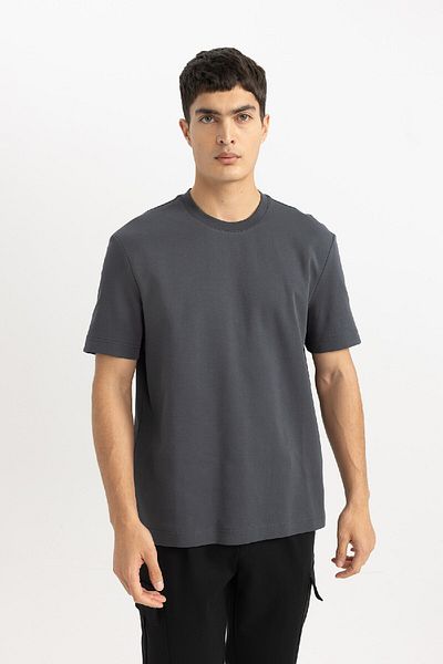 DeFacto Regular Fit Crew Neck Short Sleeve Basic Plain Heavy Fabric T-Shirt A7808Ax24Sp