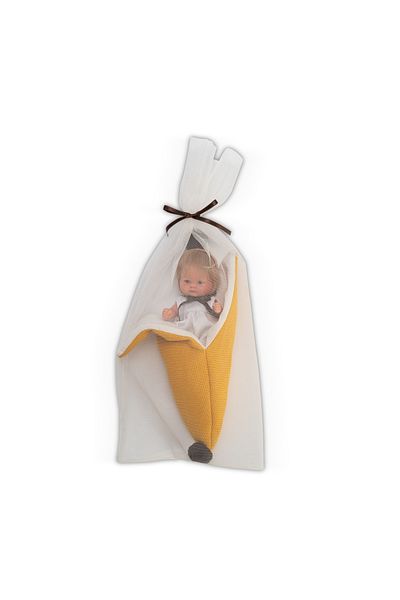 Asivil S.L. Papusa Bomboncin Cu Caciulita Si Paturica Banana 20cm