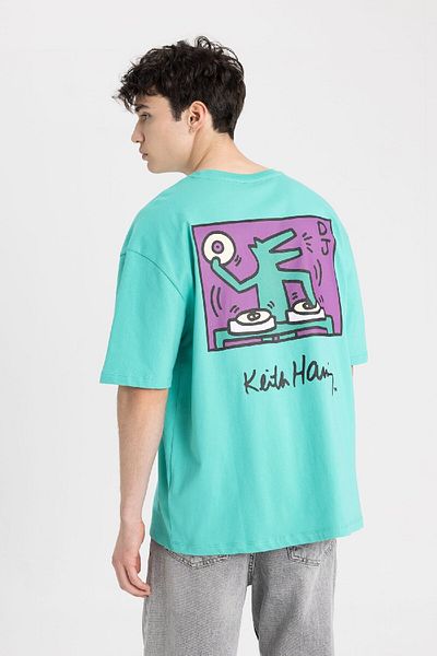DeFacto Keith Haring Oversize Wide Fit Crew Neck Short Sleeve T-Shirt B8094Ax24Sm