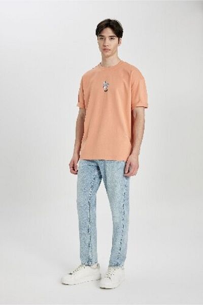 DeFacto Oversize Wide Fit Tričko s potiskem na zádech s krátkým rukávem a výstřihem B4646Ax24Sp