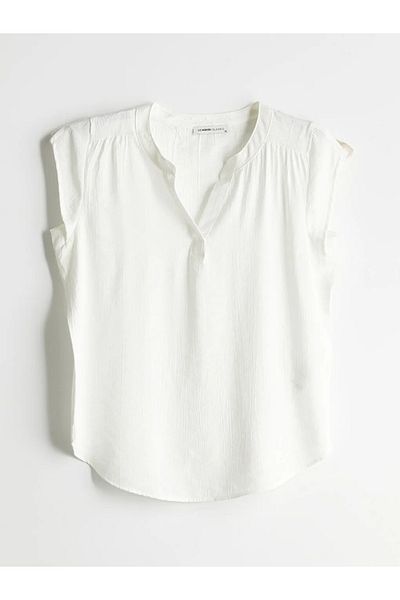 LC Waikiki Γυναικεία μπλούζα LCWAIKIKI Classic White Ruffle με υφή