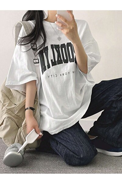 Mythologie Μπλουζάκι Brooklyn City - Λευκό εμπριμέ Oversize Crew λαιμόκοψη κο...