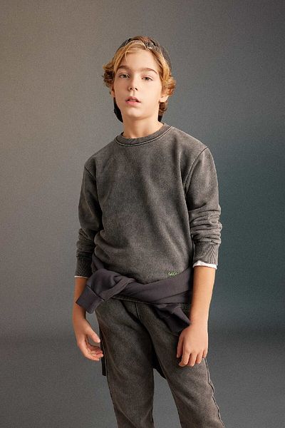 DeFacto Chlapecká mikina Oversize Wide Fit Crew Výstřih Sepraná Vybledlý efekt Potištěná mikina C0360A823Cw
