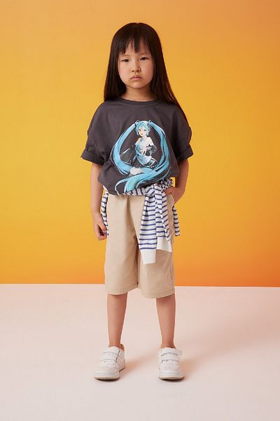DeFacto Dívčí tričko Hatsune Miku – oversize, výstřih do vrtule, krátký rukáv C1207A824Sm