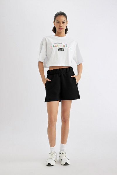 DeFacto Übergroße Sport-Shorts – breite Passform B8975ax24sm