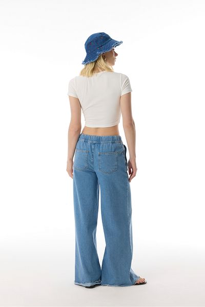 Mudo Crop T-Shirt with Crew Neck