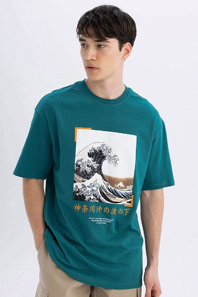 DeFacto Art Hokusai Comfort κανονική εφαρμογή Άνετη εφαρμογή με λαιμόκοψη κοντομάνικο μπλουζάκι B8816ax24sm