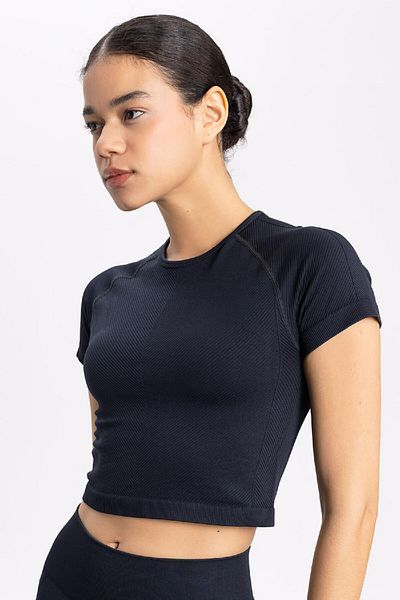 DeFacto Crew Neck Fit Crop Sports T-Shirt - Seamless, Short Sleeve B4568ax24sp