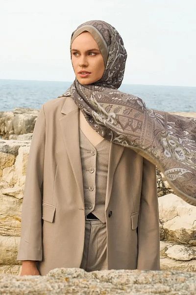 ED Scarf Bej Hasna Iconic Collection