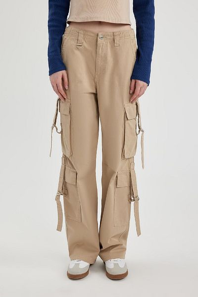 DeFacto Cool Gabardine Trousers with Wide Leg and Cargo Pockets - B5690Ax24Sp