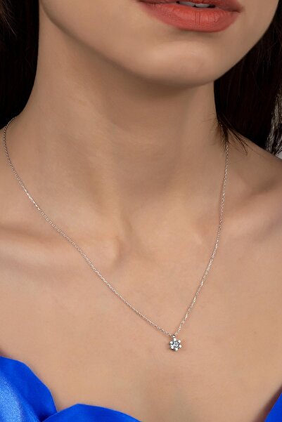 Swarovski Zirconia Kadın Şans Montür Gümüş Kolye