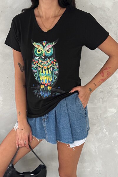 FEMELLE Γυναικείο μπλουζάκι με μαύρη λαιμόκοψη με κουκουβάγια με παγιέτες κεν...