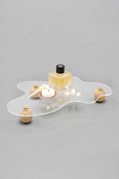 Pikas Wavy Transparent, Decorative Organizer, Presentation Stand with Wooden Legs