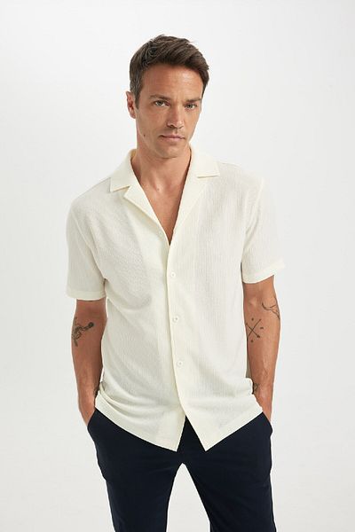 DeFacto Modern Fit Polo Neck Combed Cotton Short Sleeve Shirt C4125Ax24Sm