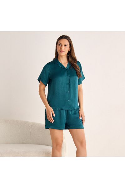 FAV Velvet Satin Textured Shorts Set