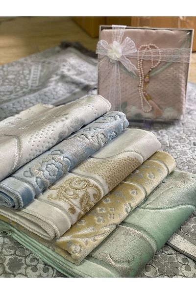 AGH Değerli Hediyeler Mother's Day Gift, Special Full Set with Name Embroidered Prayer Mat in Stylish Box
