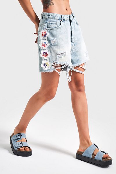 its basic Women's G.Kot Color D-12S5 Lace Flower Embroidered Design Loose Cut Denim Shorts