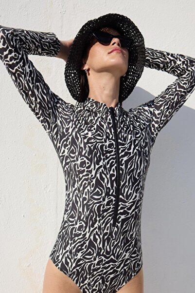 Paragon Kadın Tesettür Tam Kapalı Uzun Kollu Likralı Zebra Çizgili Desenli Yüzücü Sörf Mayo (Kapsız)