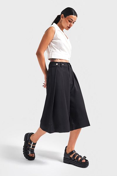 its basic Skinty Motly Eared Pleated Turbo Racer Turkuluk Pants