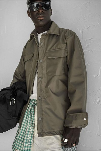 ablukaonline Ανδρικό μπουφάν Slim Fit και γιακάς χακί με μπροστινή τσέπη