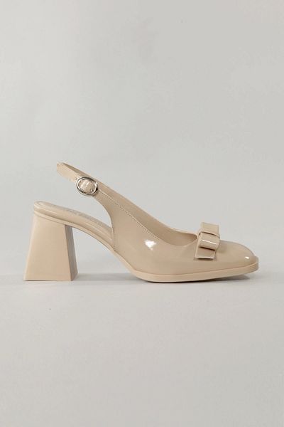 Lio Shoes Pantofi de damă cu toc din piele lacuită bej, cu vârf de soră, talpă TPU KBEJRF101