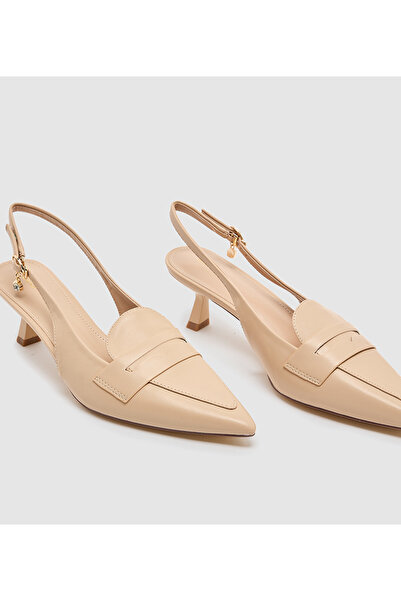 BCBG Pointed Stilettos Low Heel Sandals Pointed Stilettos Low Heel Sandals for women