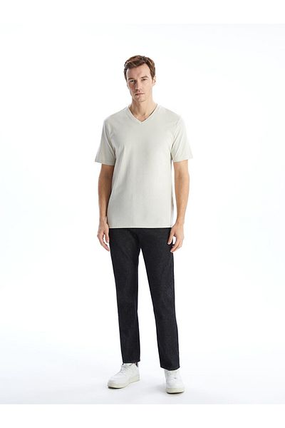 LC Waikiki Ανδρικό T-Shirt Standard Mold 100% βαμβακερό χτενισμένο ύφασμα με λαιμόκοψη V