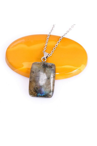 Taş Sandığı Rectangular Cut Labradorite Stone Pendant – with Steel Chain