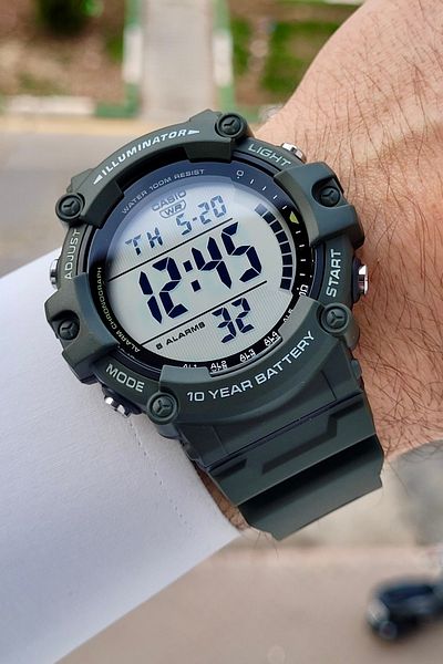 Casio Green Color Silicone Cord Men's Wristwatch with Calendar