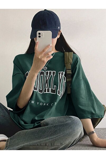 Sweetline Μπλουζάκι Brooklyn Letter Single Jersey - Πράσινο εμπριμέ μπλουζάκι με λαιμόκοψη