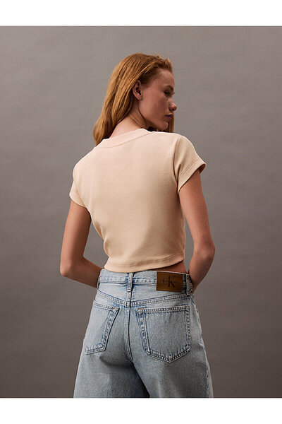 Calvin Klein Kadın Yuvarlak Yaka Kısa Kollu Kısa Somon T-Shirt LV047AB802-RM7