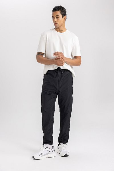 DeFacto Jogger-Jogginghose mit Standard-Passform – Doppeltasche B4777ax24sp