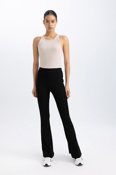 DeFacto Fit Flare Fit Standardní délka Ribbed Sportsman Slim Kalhoty Španělské nohavice B9023ax24sm