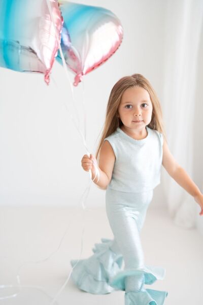 mon icone Girl's Water Green Leafy Shiny Fabric Flexible Bottom Top 3-Piece S...