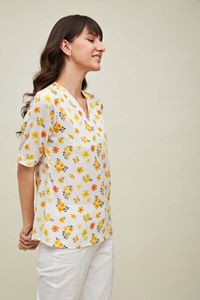 Salt Attire V-Neck Stylish Women's Top Elegant Versatile & Comfortable Casual Wear