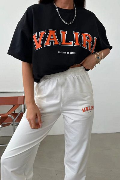 CLAYES Μαύρο μπλουζάκι Valiri + Λευκή φόρμα + Jogger + Oversize Cycling Yak Suit