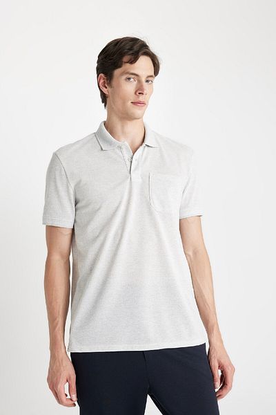 DeFacto Neues Kurzarm-Poloshirt mit normaler Passform C6004AX24SM