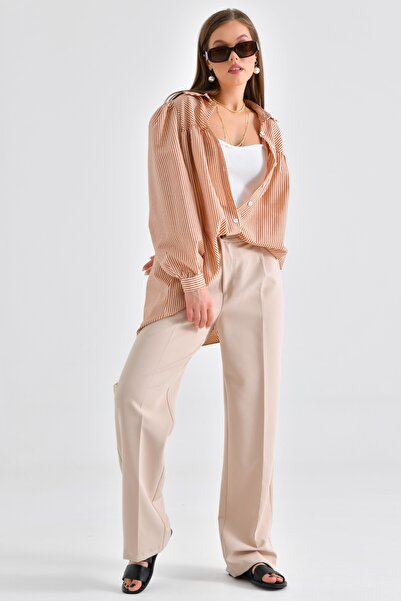 Saade قماش ملفوف مخطط من الطوب مع تفاصيل رداء ورباط