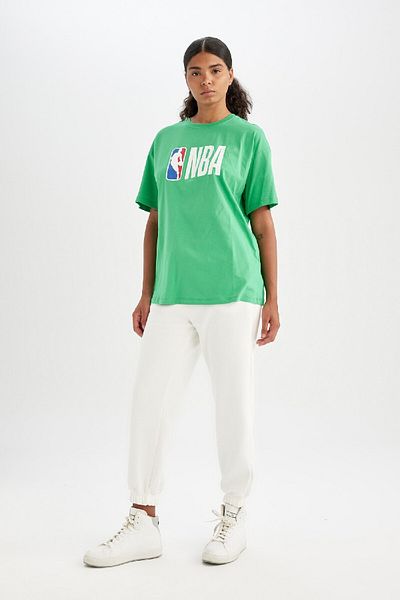 DeFacto Fit Nba Wordmark Oversize Wide Fit Crew λαιμόκοψη Βαμβακερό κοντομάνικο μπλουζάκι X2993az24sm